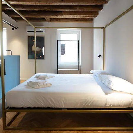 Design Canopy Bed & Balcony By Arena *